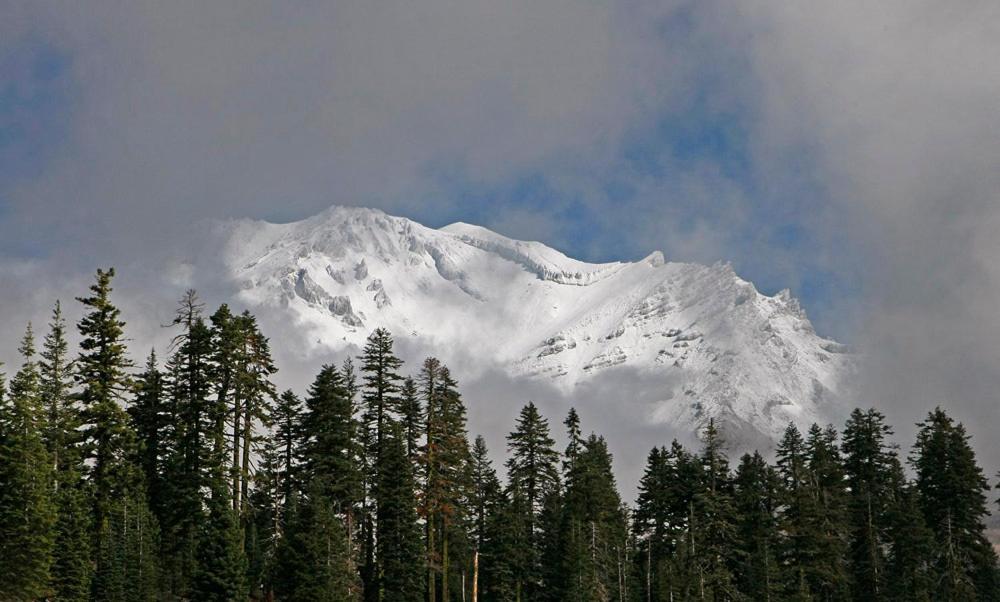 Strawberry Valley Inn Mount Shasta Ngoại thất bức ảnh