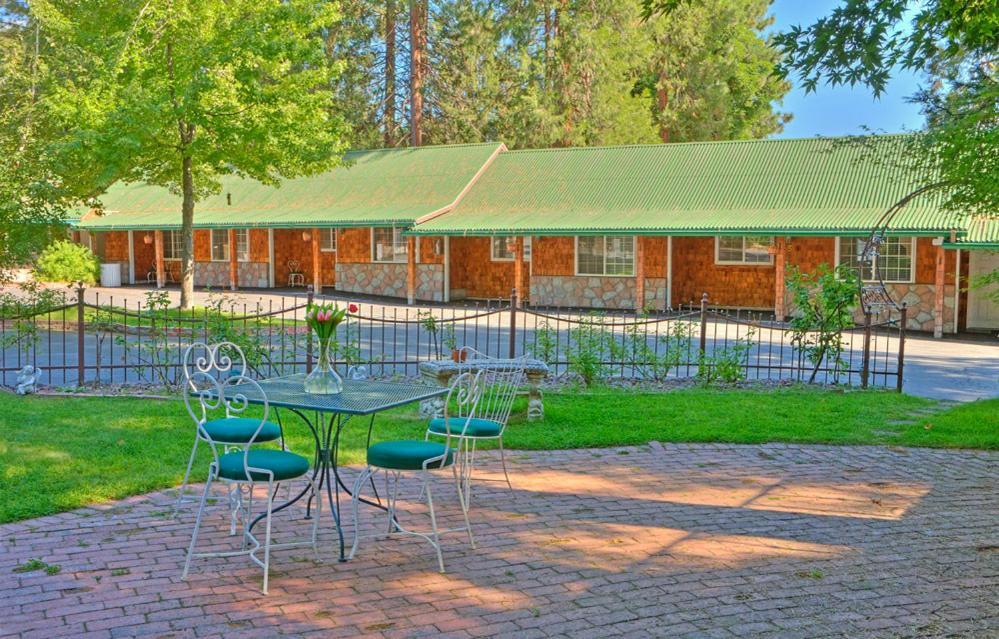 Strawberry Valley Inn Mount Shasta Ngoại thất bức ảnh