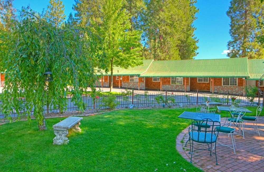 Strawberry Valley Inn Mount Shasta Ngoại thất bức ảnh